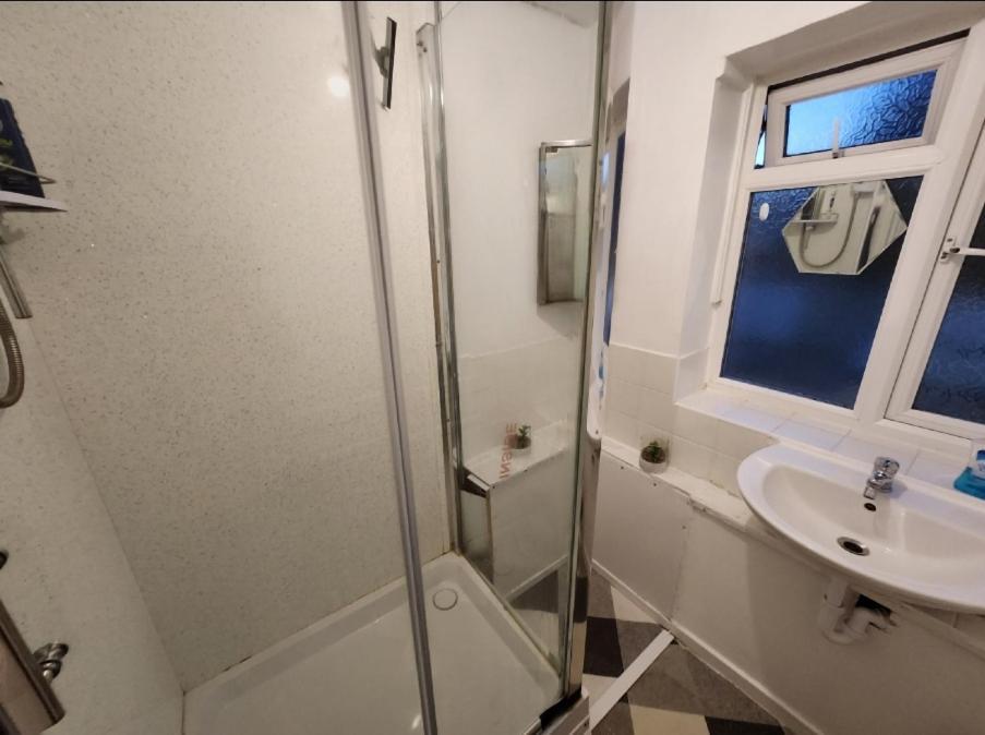 كرولي Gatwick Star Night Stay - Gatwick المظهر الخارجي الصورة