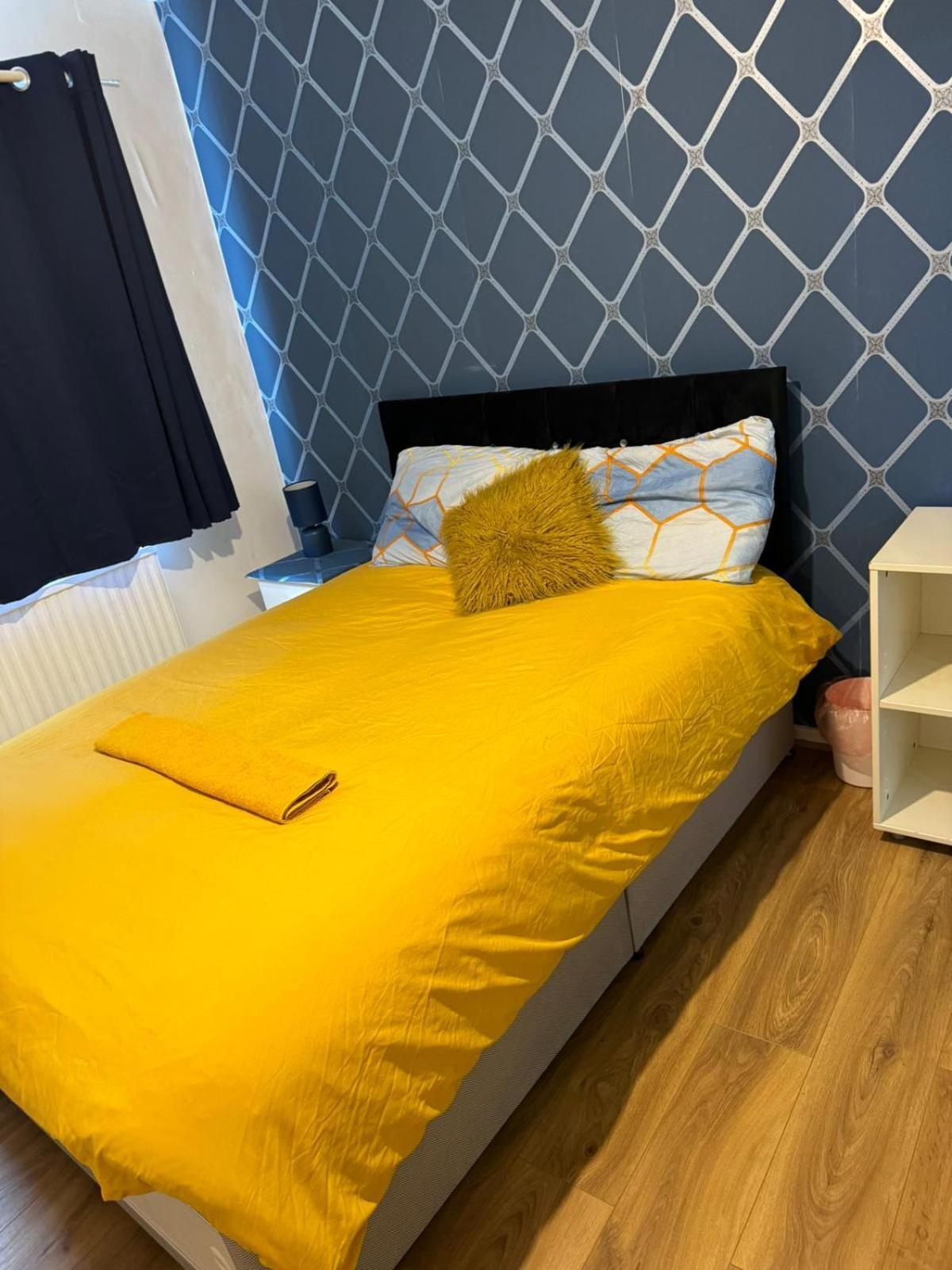 كرولي Gatwick Star Night Stay - Gatwick المظهر الخارجي الصورة
